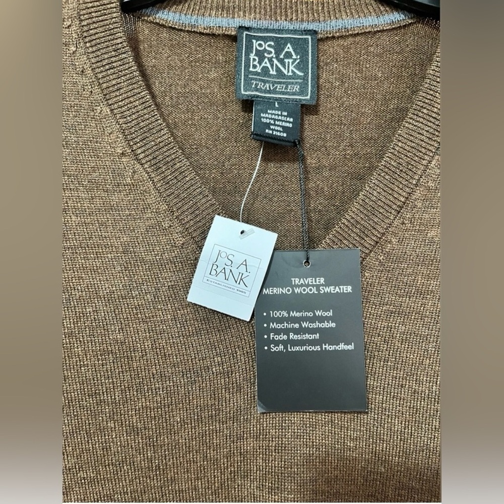 NWT Jos. A. Bank Solid V-Neck Traveler Merino Wool Sweater Size L - Picture 4 of 8